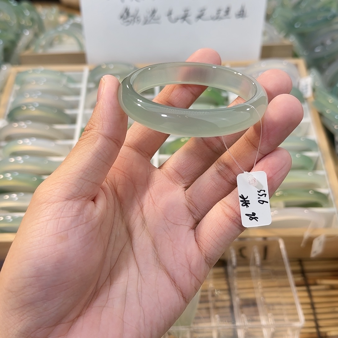 玛瑙/玉髓未镶嵌手镯圈口55.6