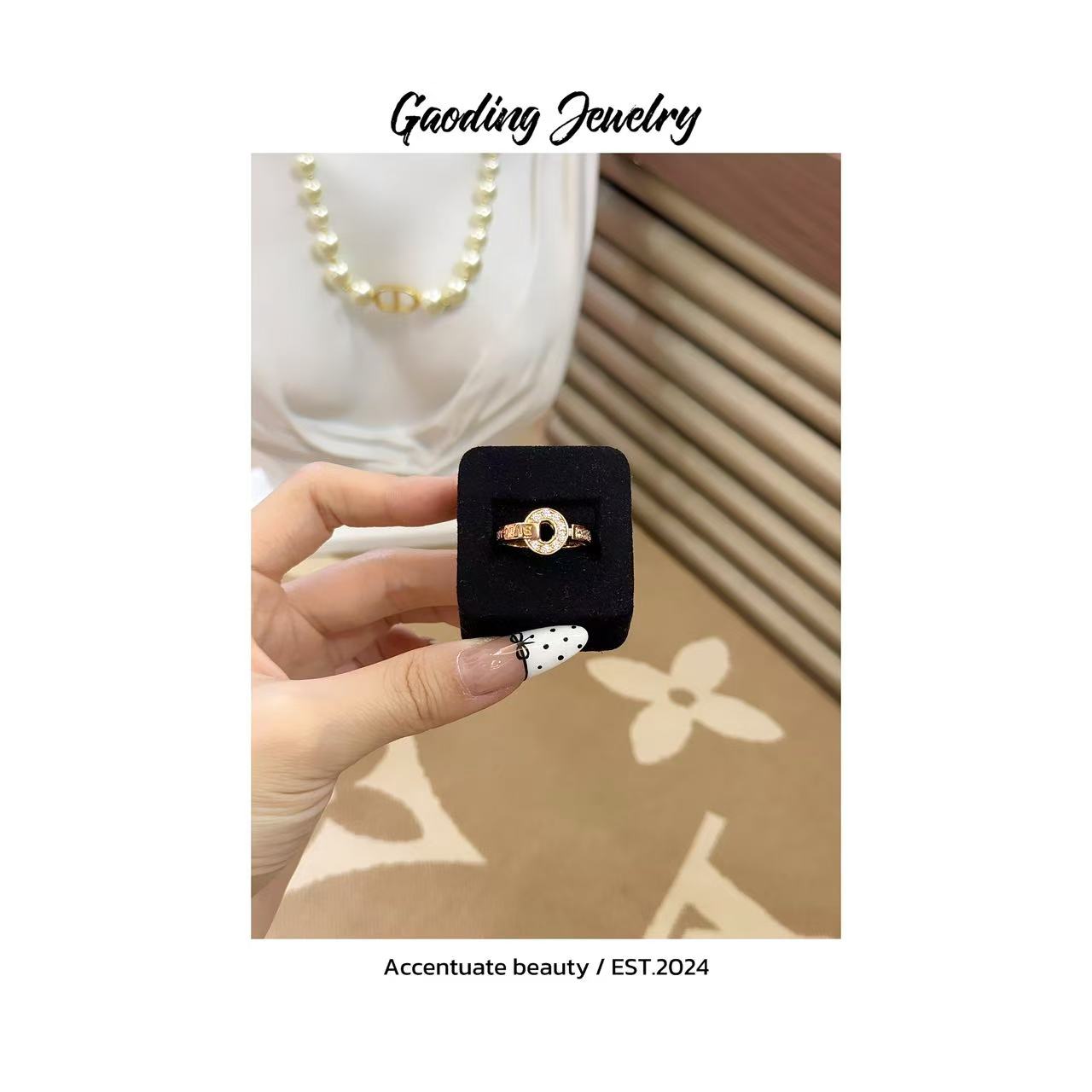 《DM-》圆饼古钱币 气质高档轻奢时尚休闲戒围巾BV19