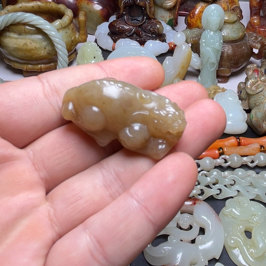 和田玉挂件未镶嵌