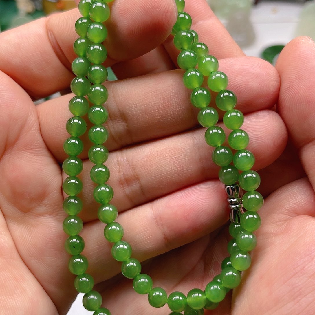 和田玉（碧玉）颈饰未镶嵌