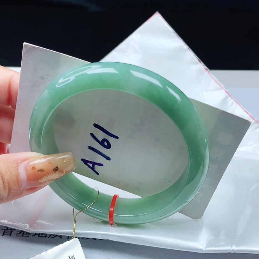 【闪购商品】翡翠手镯未镶嵌 正圈57+