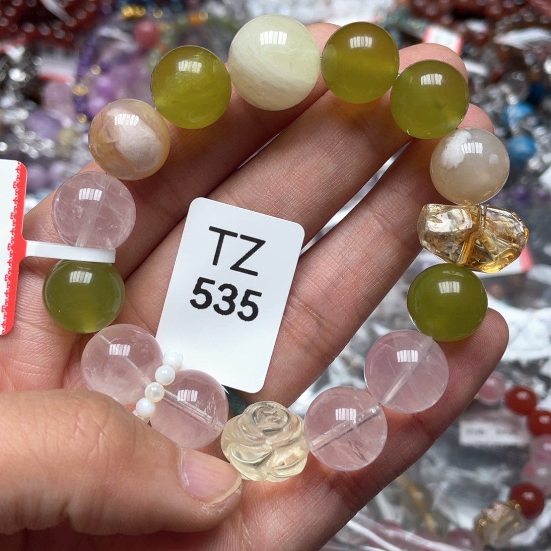 水晶多样性发一只未镶嵌