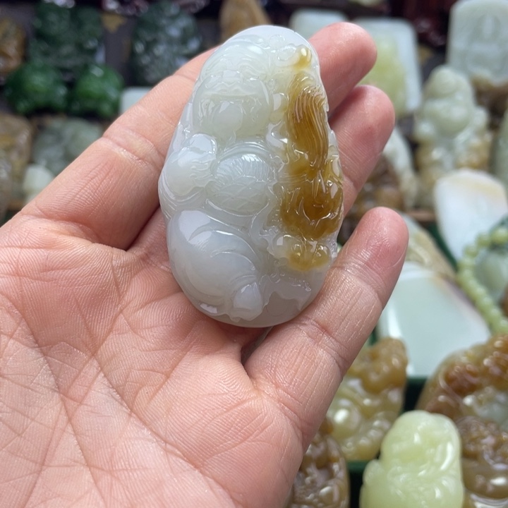 Y***a和田玉（糖玉）未镶嵌颈饰