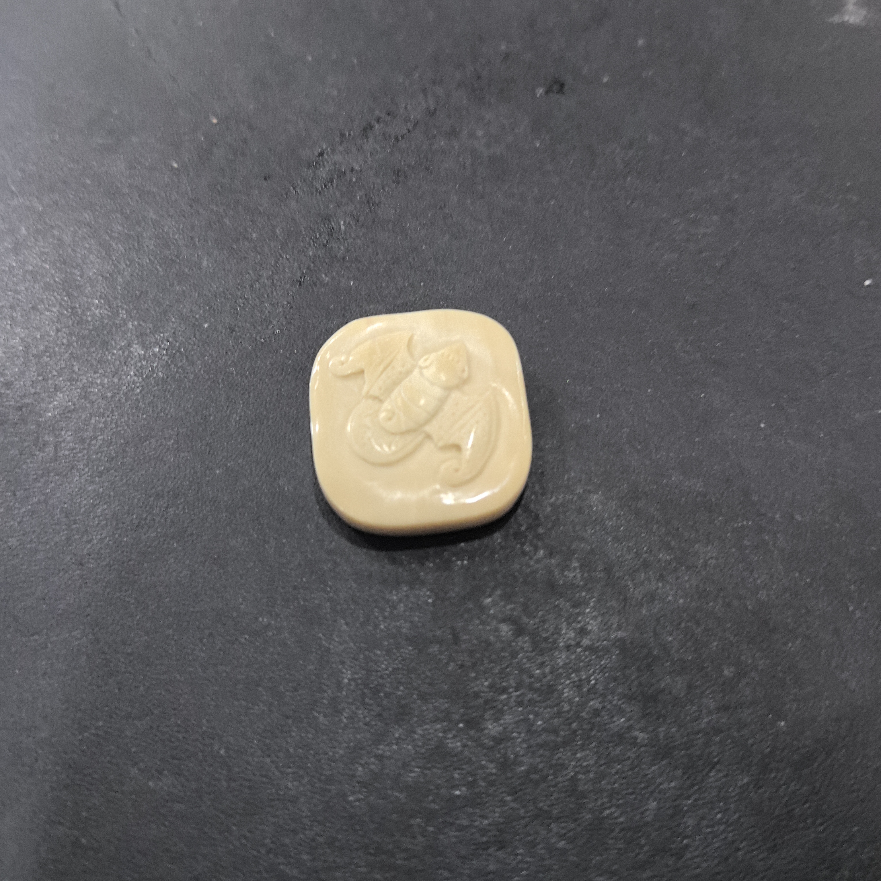 猛犸约6.6克雕刻件BC3467