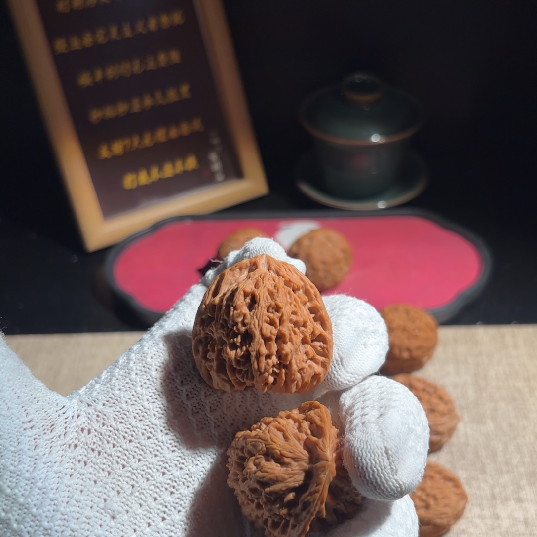 u***n文玩核桃吊坠核桃