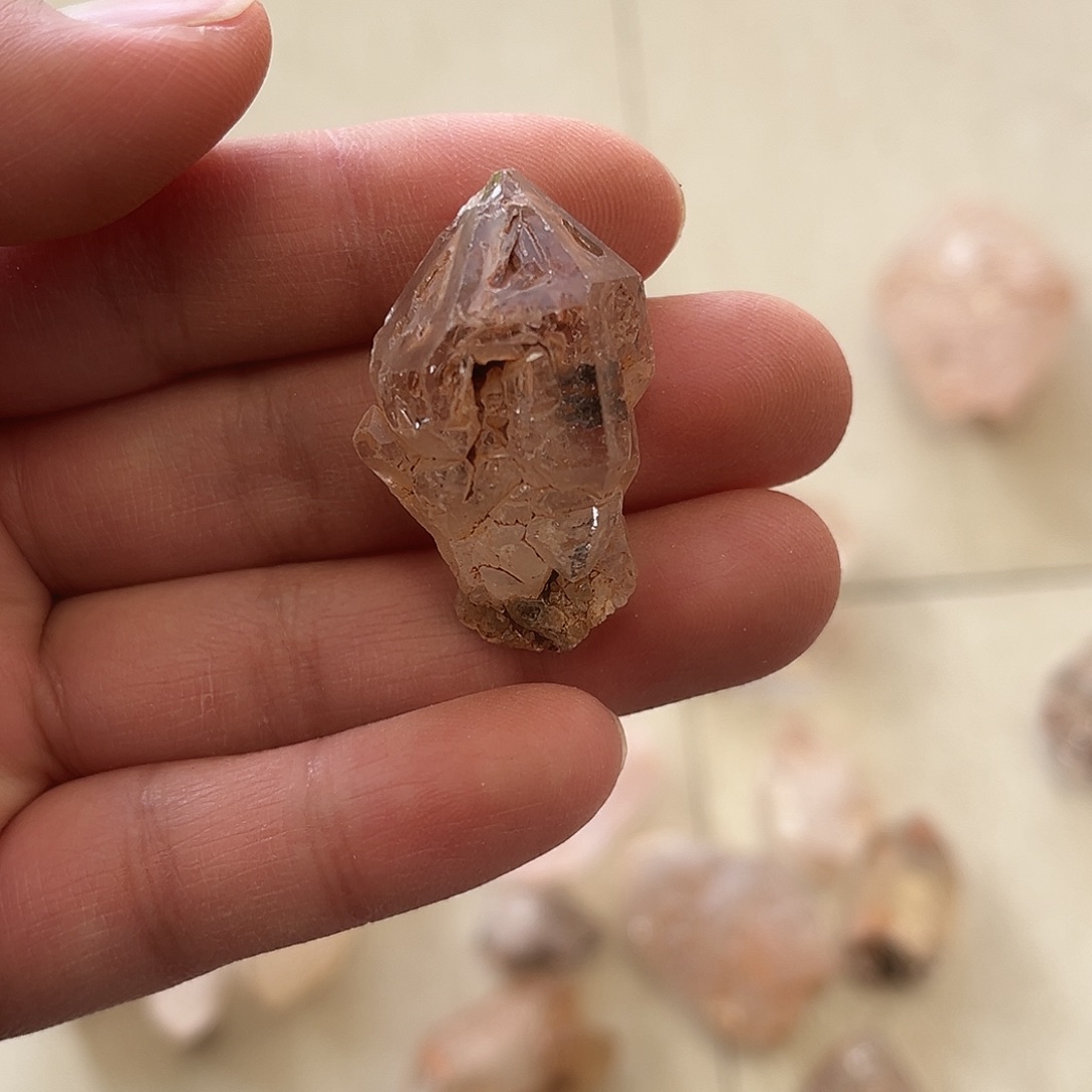 大***顺水晶未镶嵌珠宝半成品