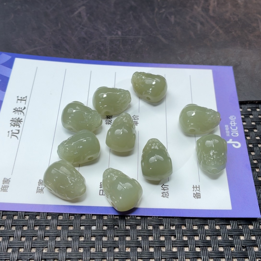 和田玉未镶嵌颈饰多样地发货拍一发一