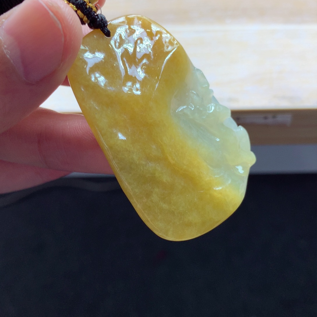 翡翠颈饰未镶嵌吊坠