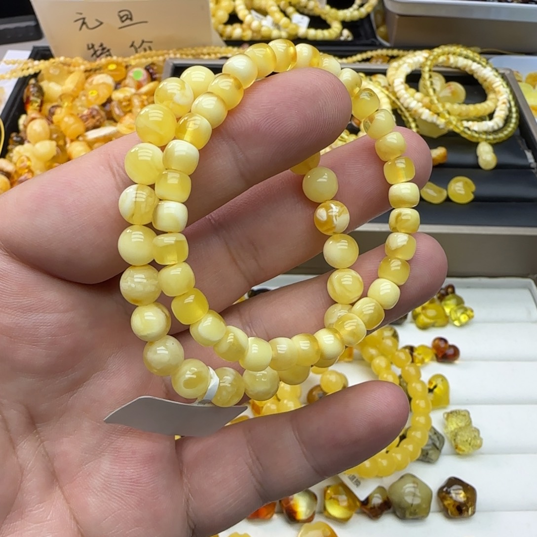 卤***飯琥珀未镶嵌裸石手串一条