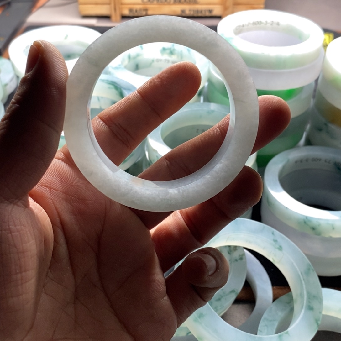 定制翡翠未镶嵌天然