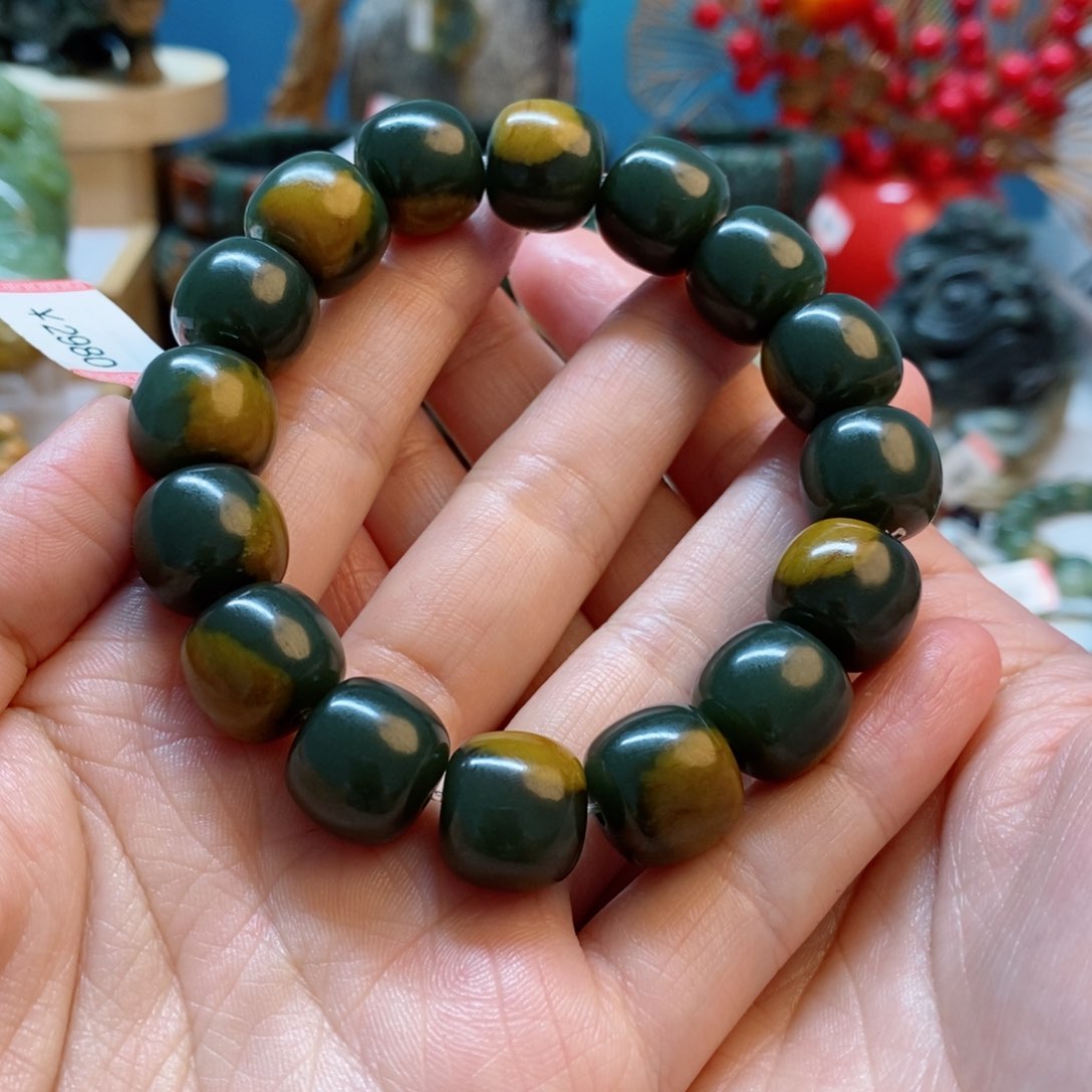 透闪石质玉手串未镶嵌福***?