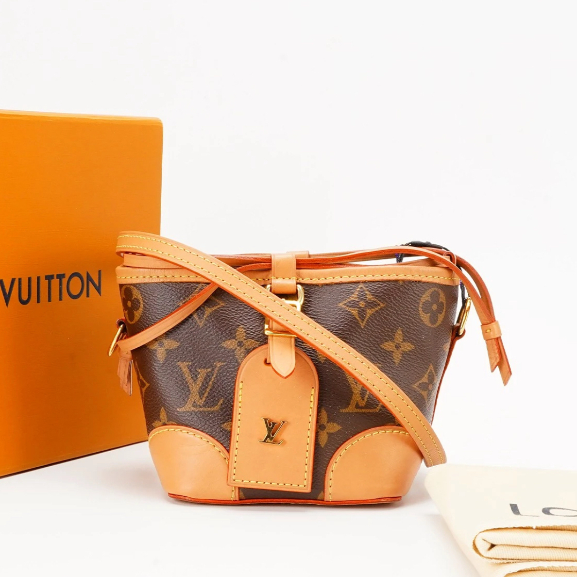 99新 LV  LV lv老花烧麦包