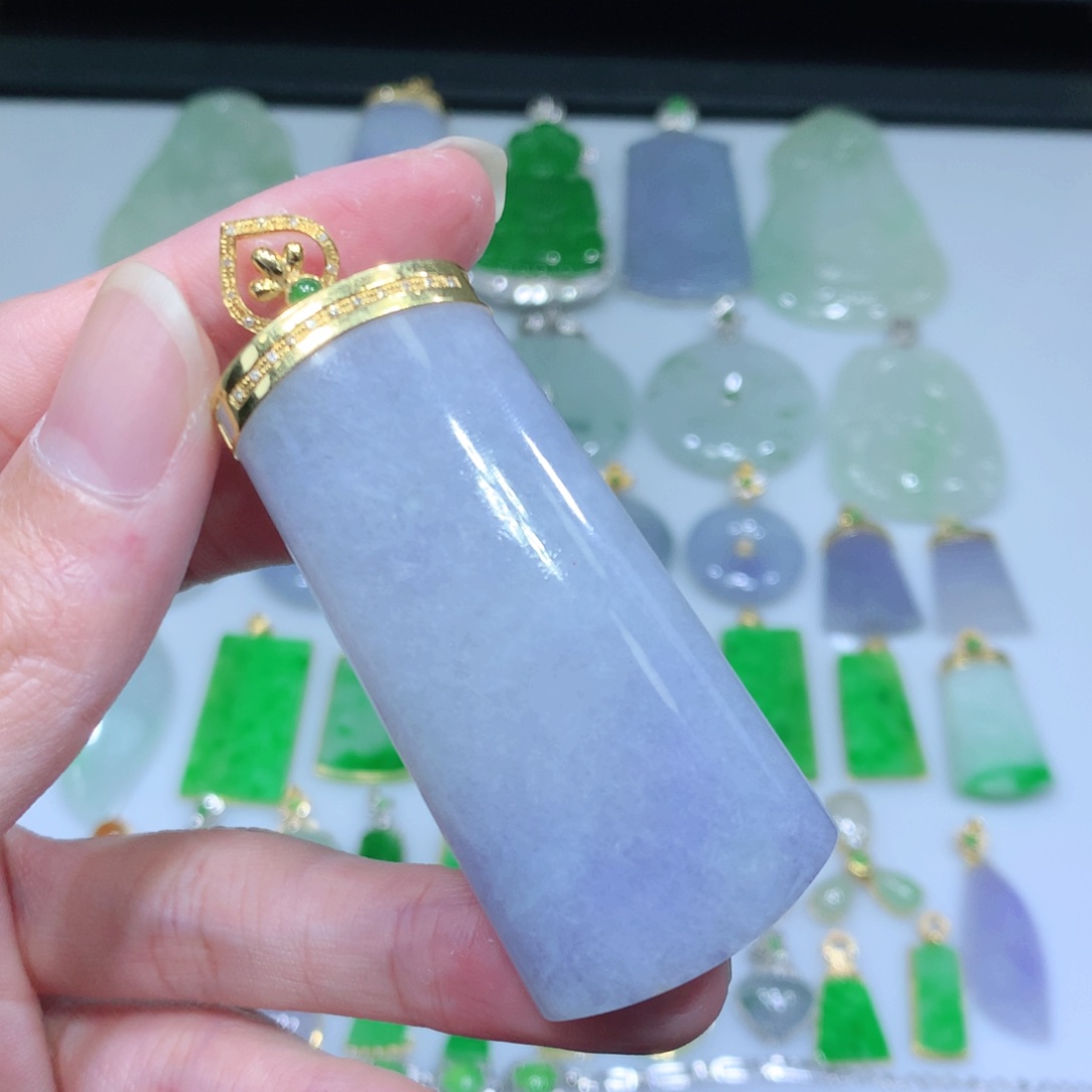 翡翠吊坠(不含链)18K金镶嵌