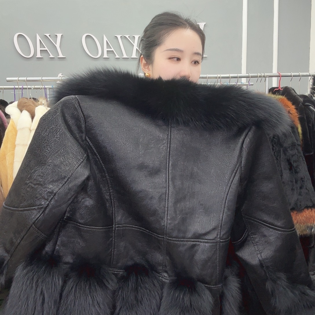 姚小妖家高端皮草