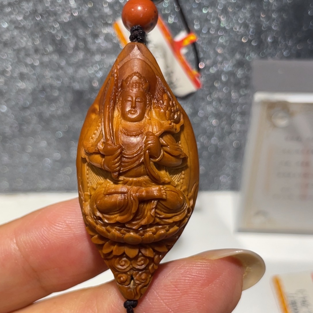 橄榄核吊坠虚空藏菩萨