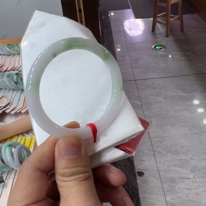 翡翠手镯未镶嵌纯天然缅甸翡翠手镯A货