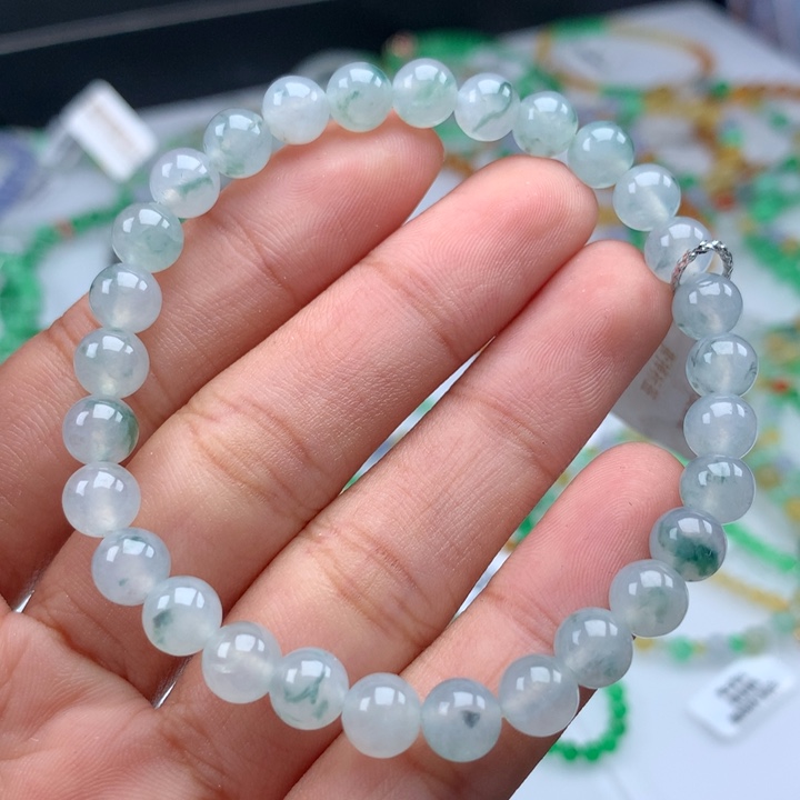 翡翠手镯未镶嵌卡