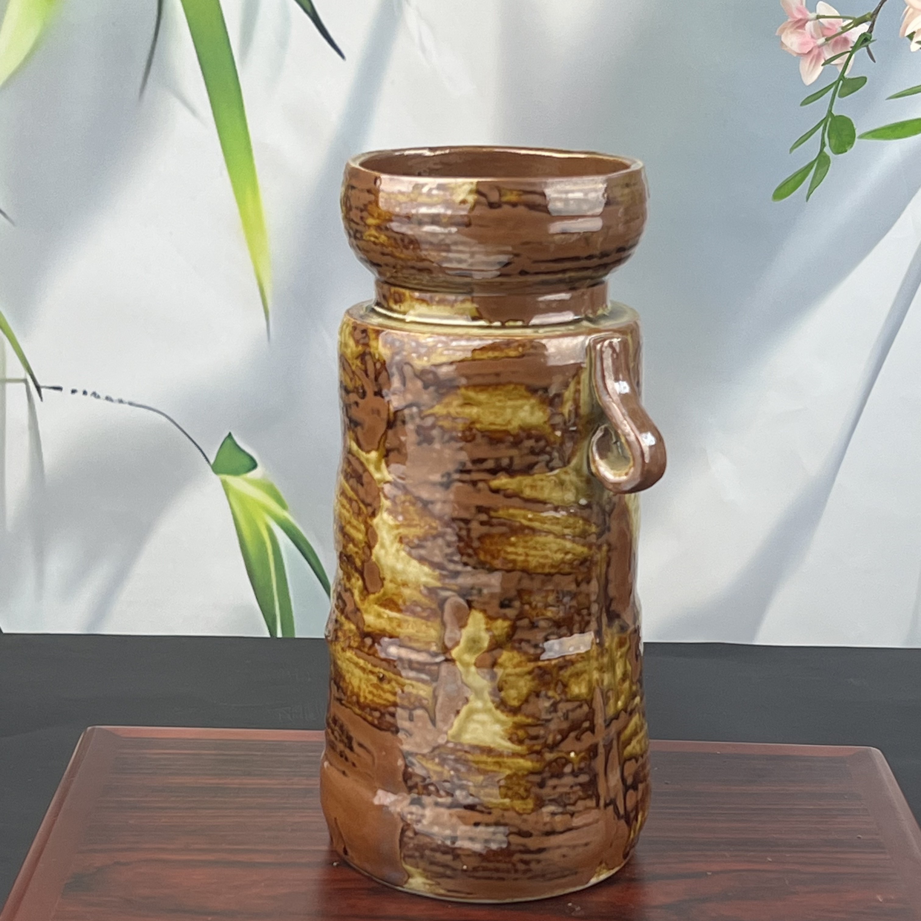 花瓶20250731054陶瓷手工中雕刻冰杯酒杯见外包装工艺品宽口款