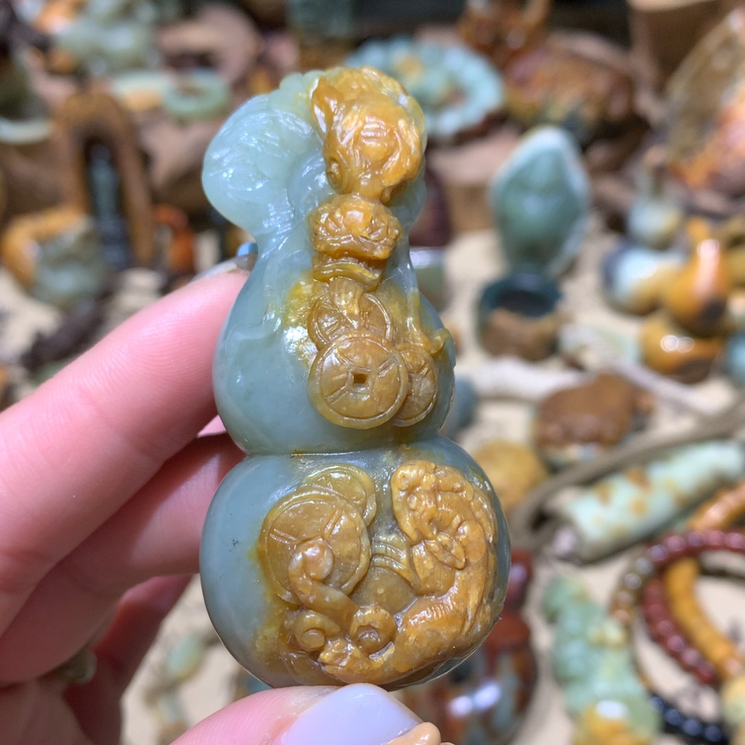 岫岩河磨玉（透闪石质玉）手把件未镶嵌?**?