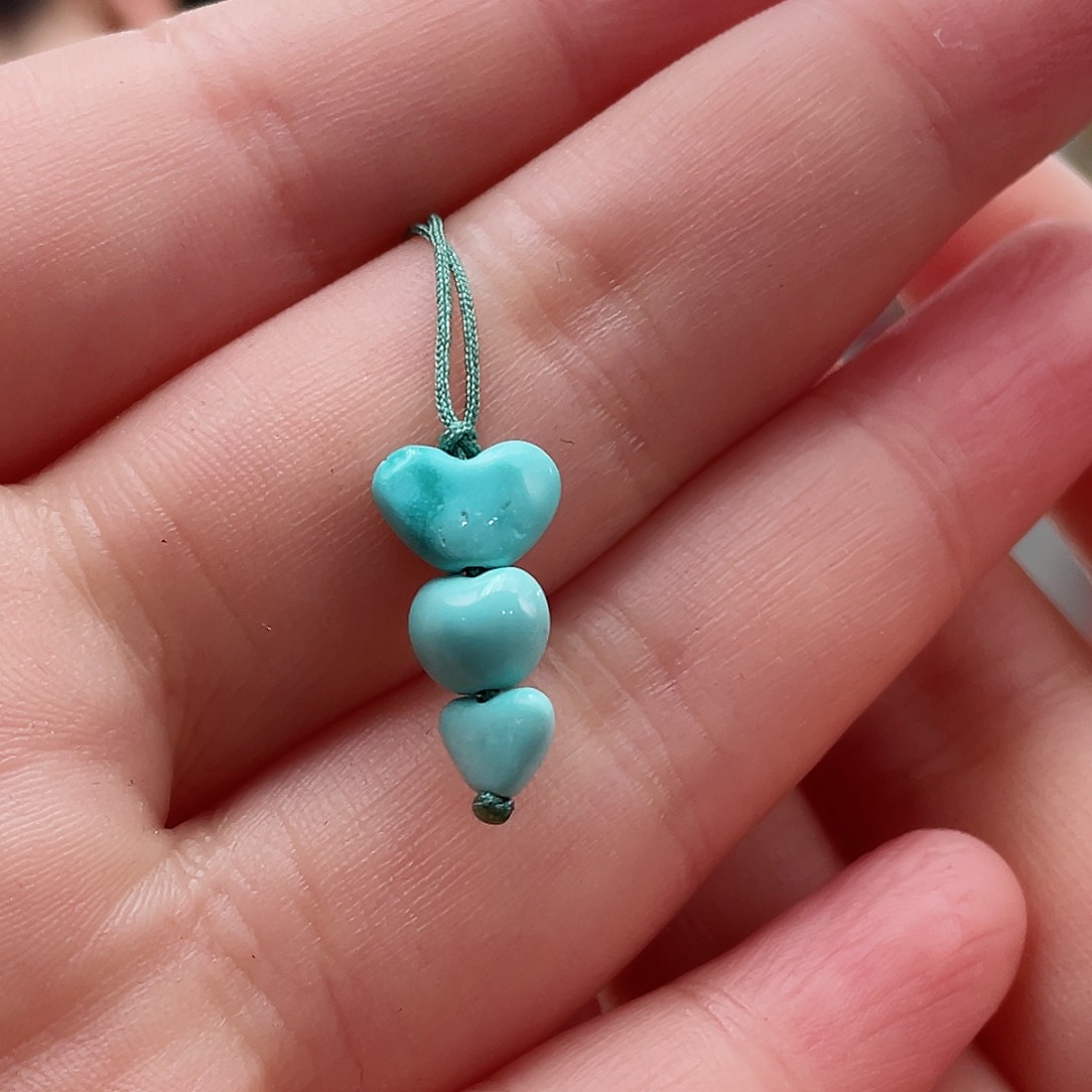 绿松石颈饰未镶嵌