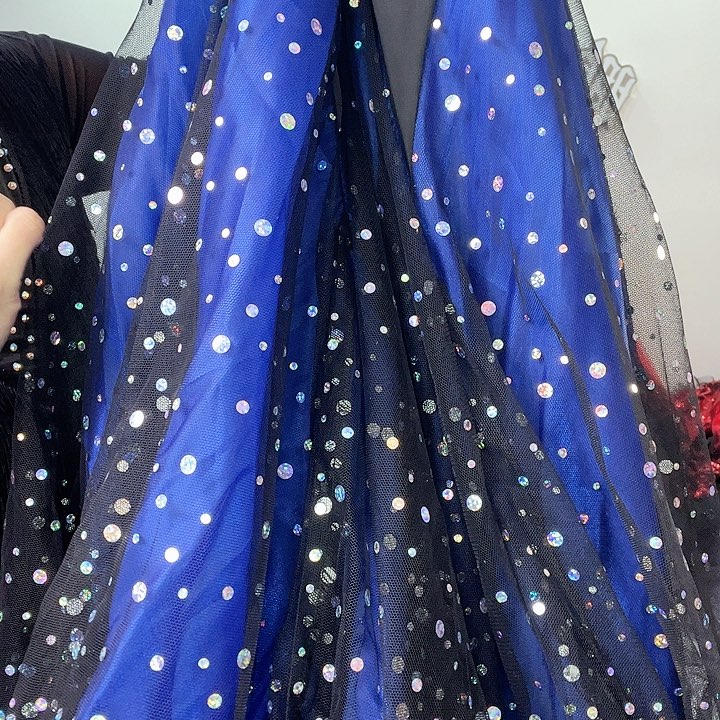 交谊舞和舞蹈为主