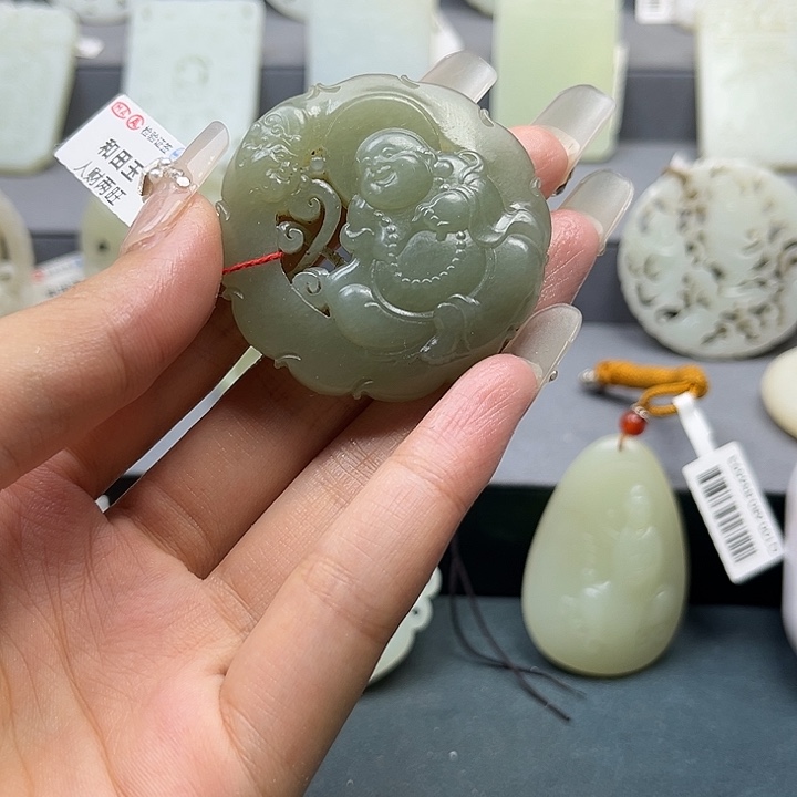 和田玉未镶嵌颈饰沉***t