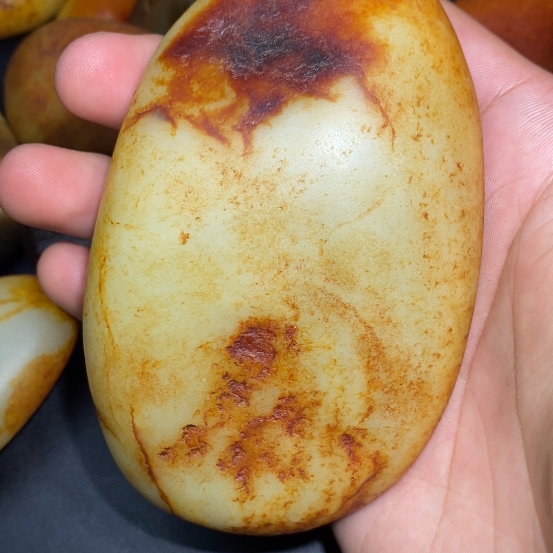 和田玉未镶嵌珠宝奇石