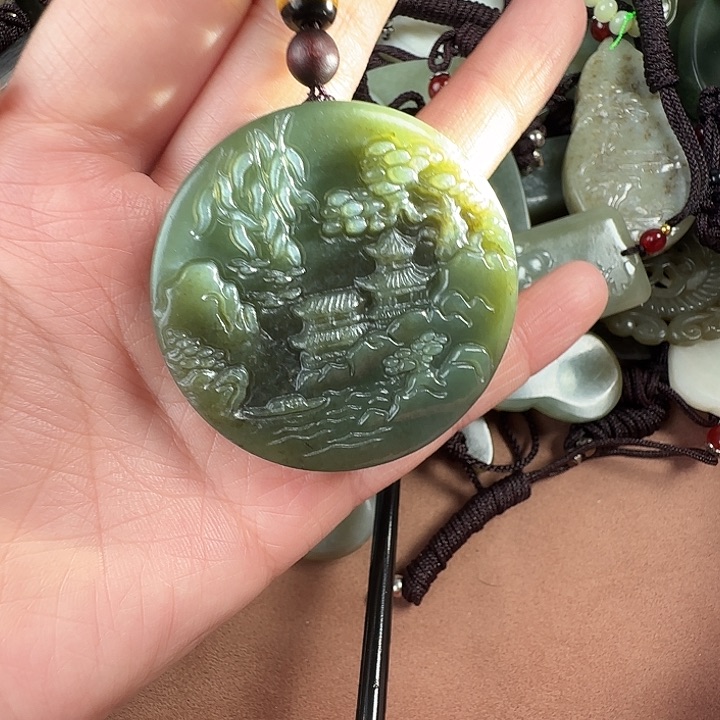 和田玉颈饰未镶嵌