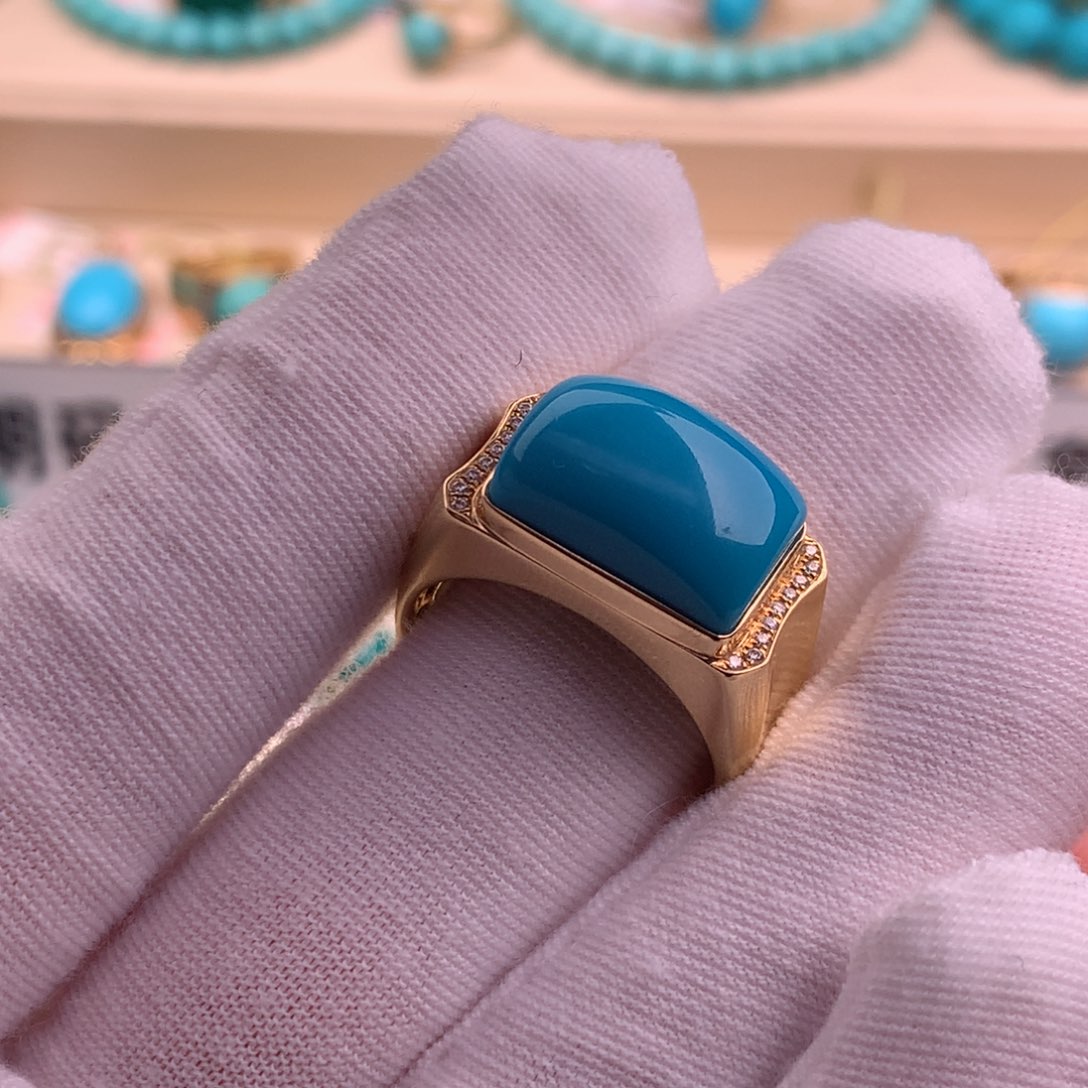 绿松石珠宝奇石18K金镶嵌大***子