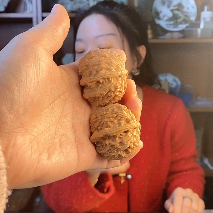 文玩核桃把件打底白狮子18.7