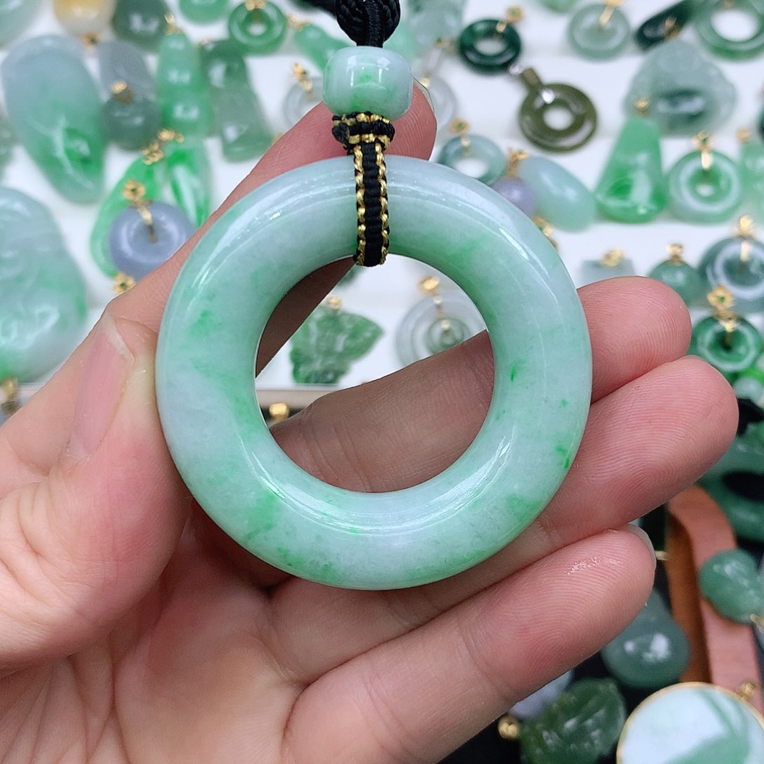 翡翠吊坠(不含链)未镶嵌青*瓷