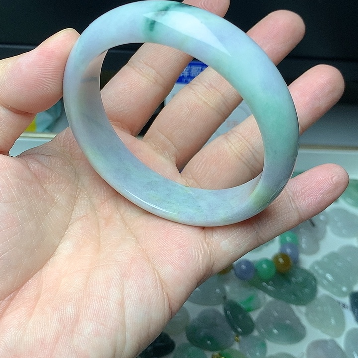 翡翠颈饰未镶嵌59圈