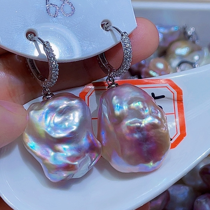 若***子银S925镶嵌淡水珍珠耳饰