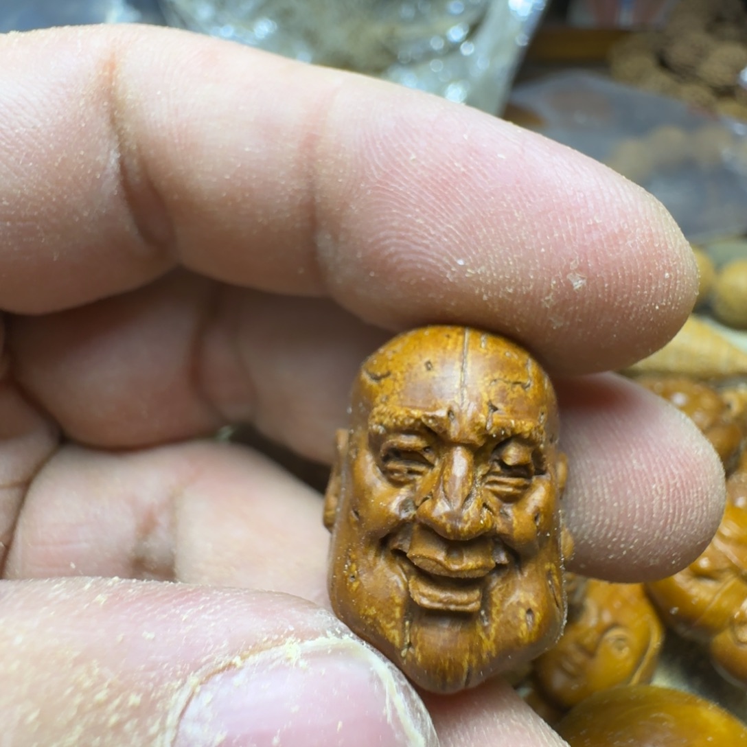 橄榄核手串/手链身**途顶级大师说出那两点不