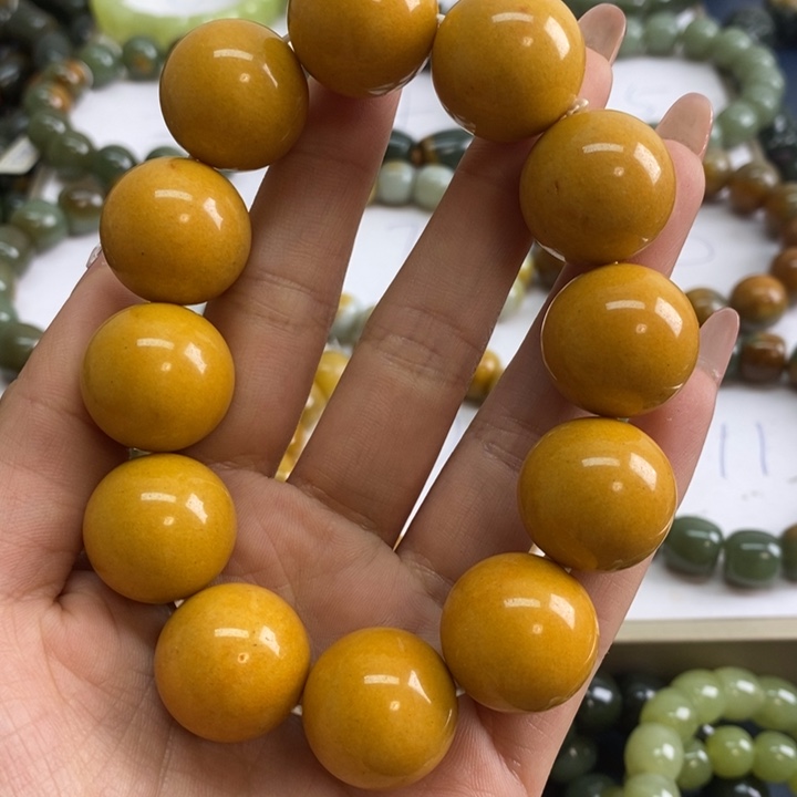 未镶嵌透闪石质玉珠宝奇石坐*