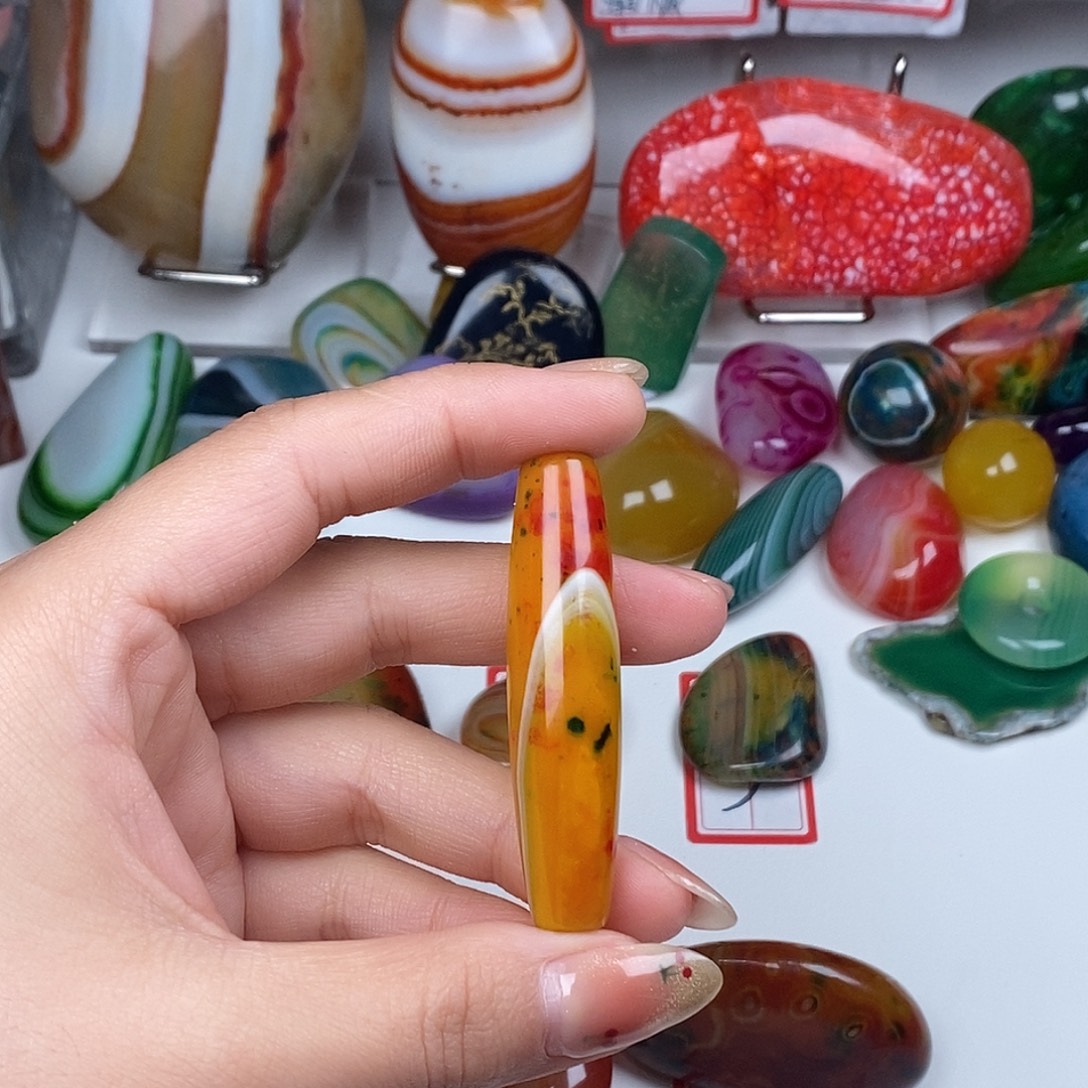 玛瑙/玉髓未镶嵌珠宝奇石