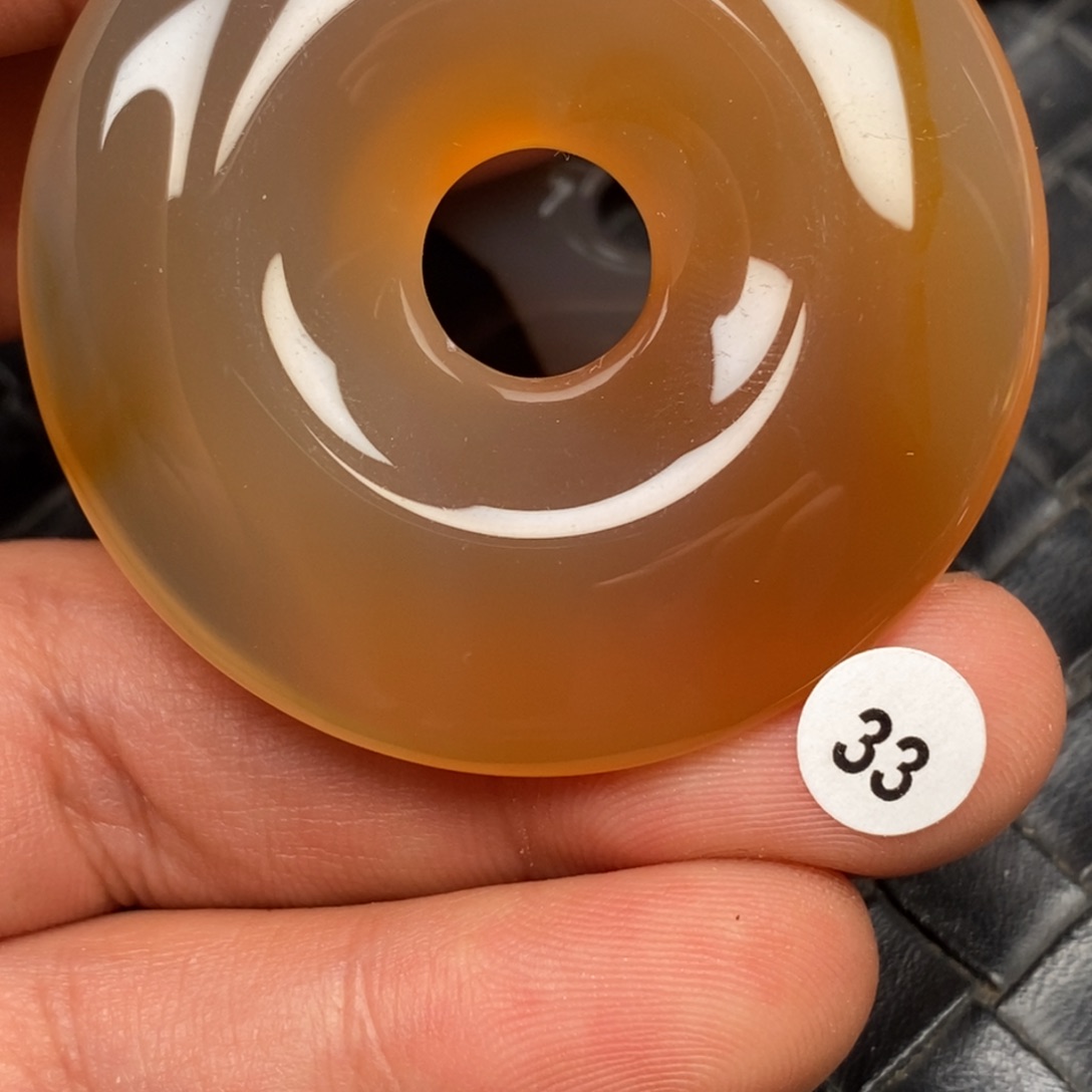 F***J玛瑙/玉髓未镶嵌颈饰挂件