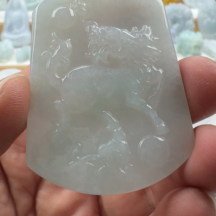 翡翠未镶嵌颈饰天然缅甸A货翡翠