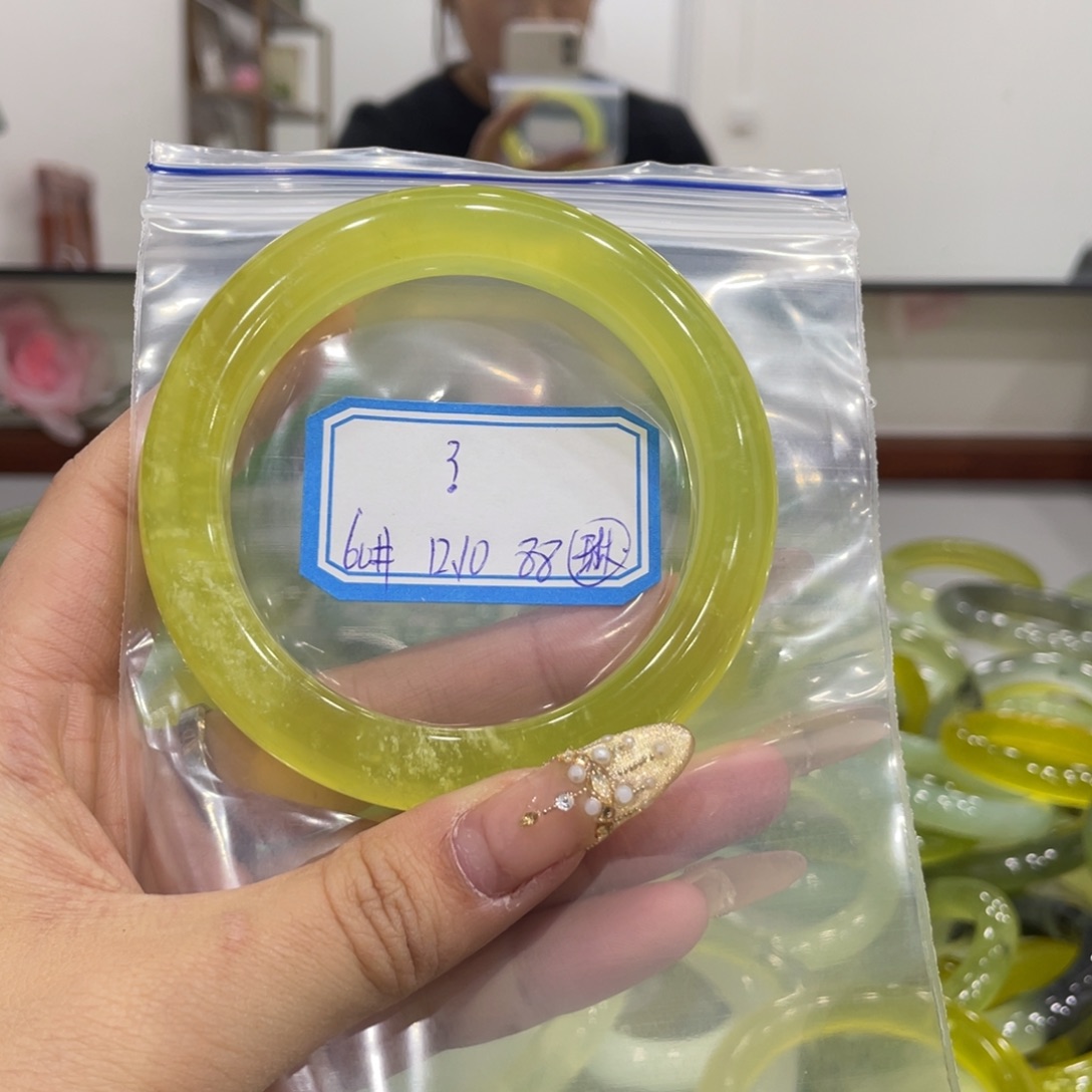 ？***蛇纹石玉未镶嵌手镯
