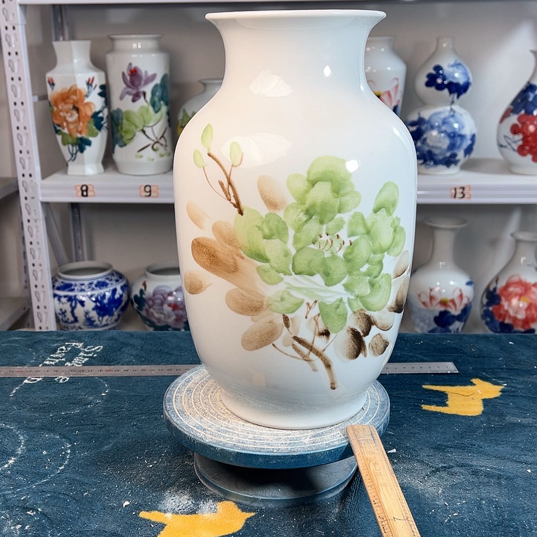 摆件景德镇陶瓷大冬绿牡