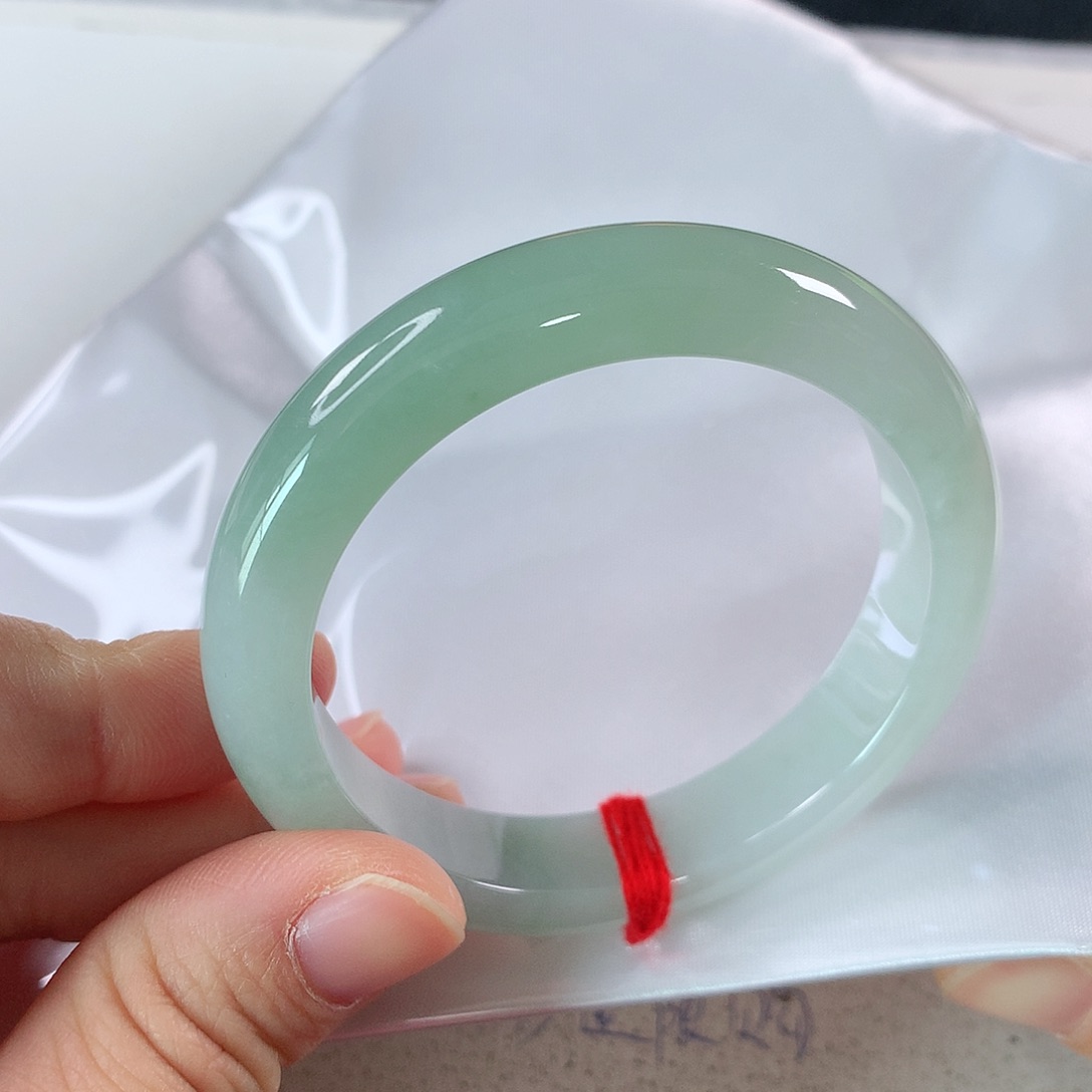 翡翠手镯未镶嵌⑨⑧