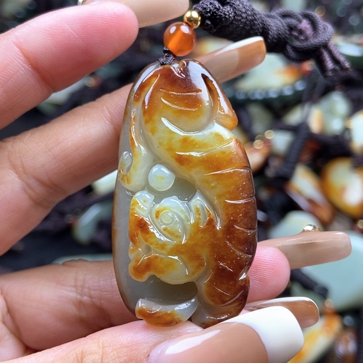 和田玉颈饰未镶嵌