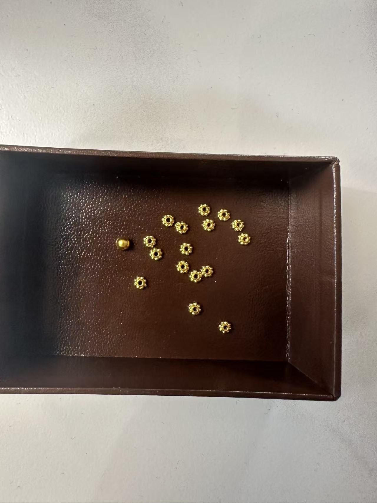 倾爱一饰足金999隔片+金珠