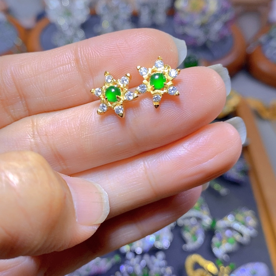 翡翠颈饰银S925镶嵌天然翡翠