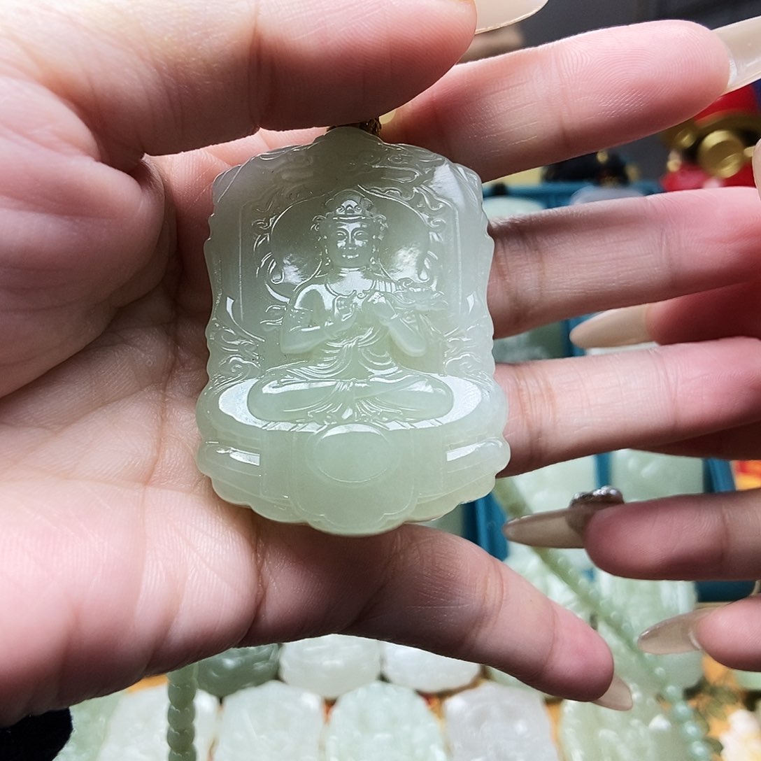 和田玉颈饰未镶嵌不**世