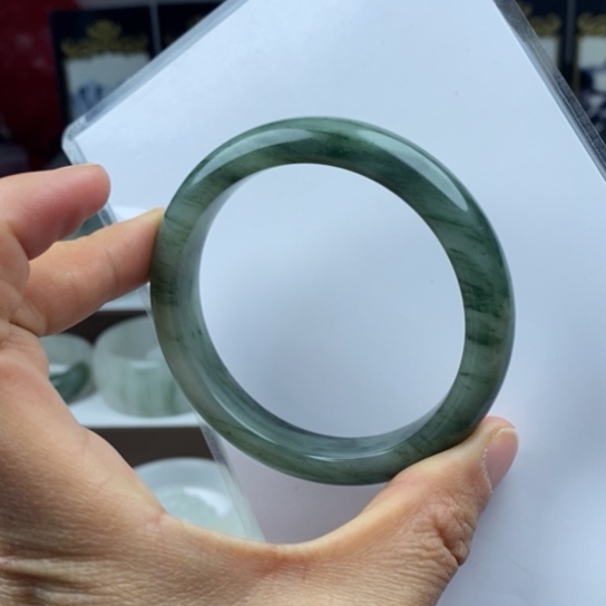 石英质玉（金丝玉）手镯未镶嵌