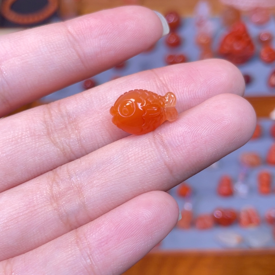 未镶嵌嘟嘟鱼南红玛瑙