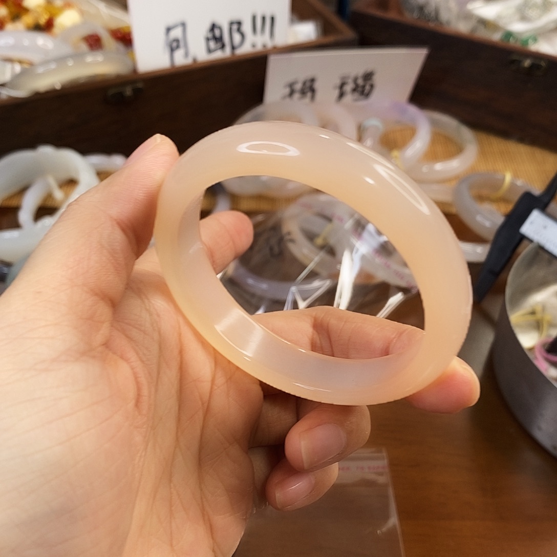 玛瑙/玉髓未镶嵌手镯C160。54.3圈