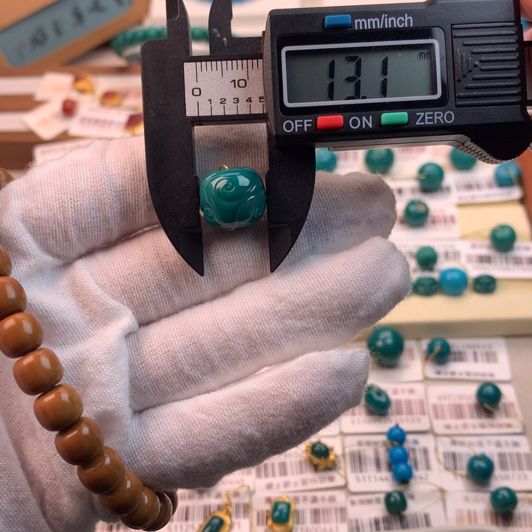 绿松石未镶嵌配饰凡