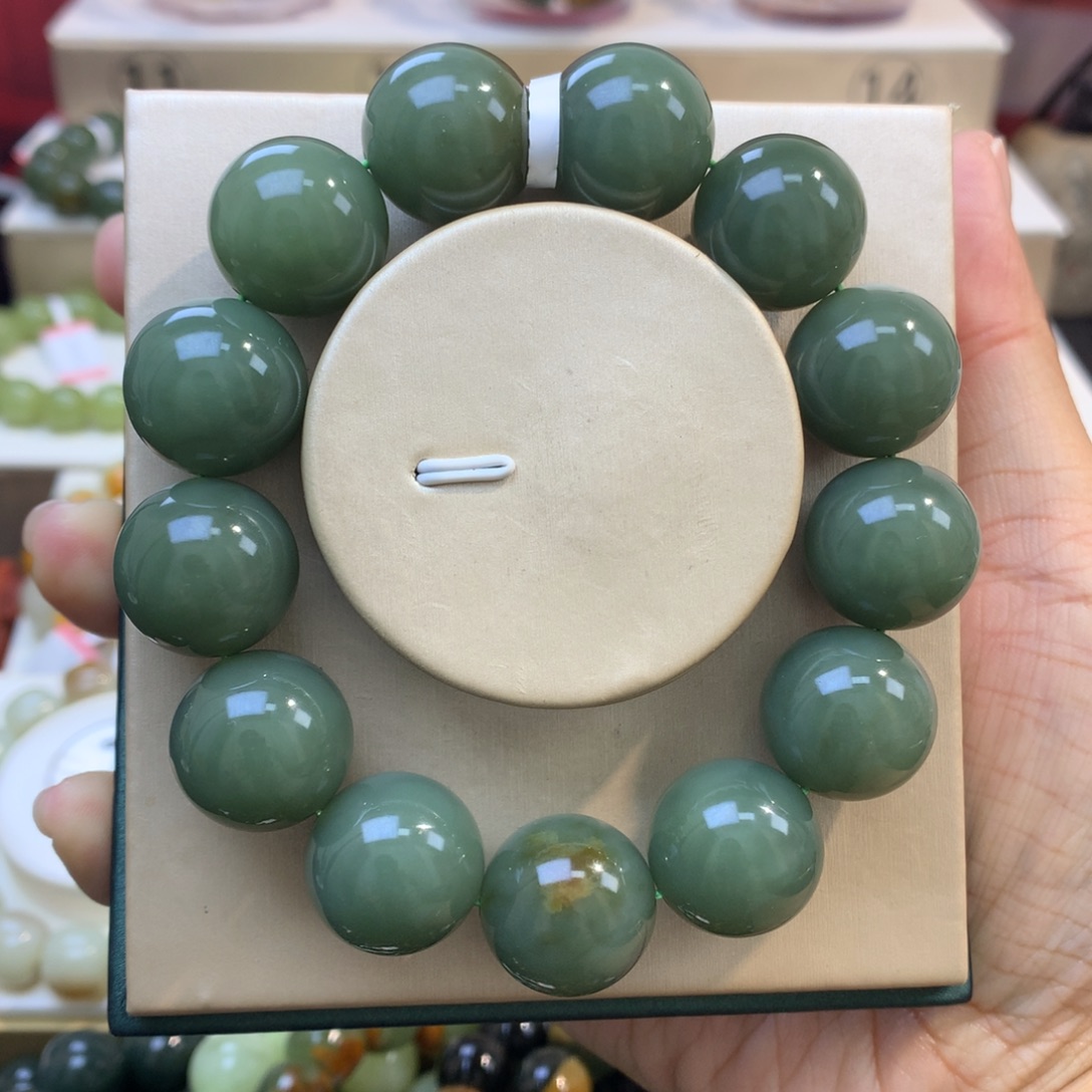 探***者和田玉未镶嵌手链